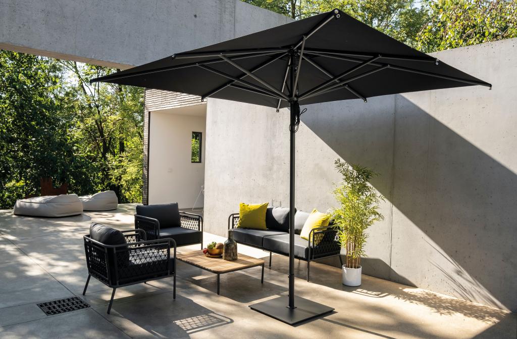 découvrez notre sélection de parasols élégants et pratiques pour profiter de vos journées ensoleillées. que ce soit pour votre jardin, votre terrasse ou à la plage, nos parasols vous offrent une protection optimale contre les rayons du soleil tout en ajoutant une touche décorative à votre espace.