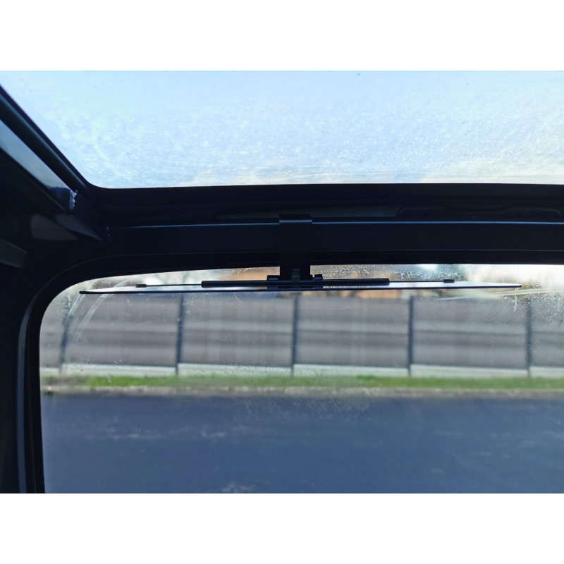découvrez notre large sélection de pare-soleil, idéaux pour protéger votre véhicule des rayons uv tout en offrant un style unique. faciles à installer et à retirer, nos pare-soleil garantissent un confort optimal pour vos trajets en voiture. protégez votre intérieur et améliorez votre expérience de conduite dès maintenant!