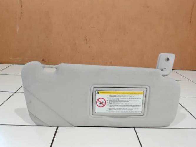 découvrez notre sélection de pare-soleils de haute qualité, idéaux pour protéger votre véhicule des rayons uv nocifs tout en offrant une fraîcheur agréable. faciles à installer et adaptés à tous les types de voitures, nos pare-soleils combinent fonctionnalité et style pour un été serein.