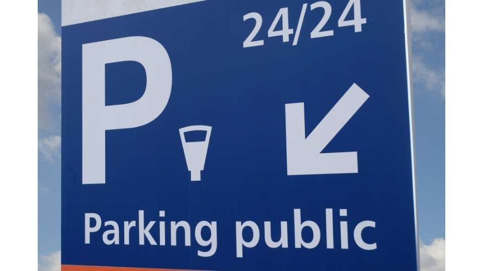 trouvez le parking idéal près de chez vous avec notre guide complet. découvrez les meilleures options de stationnement, que ce soit en ville, à l'aéroport ou dans les zones commerciales. profitez de tarifs compétitifs et d'un accès facile à vos destinations préférées.
