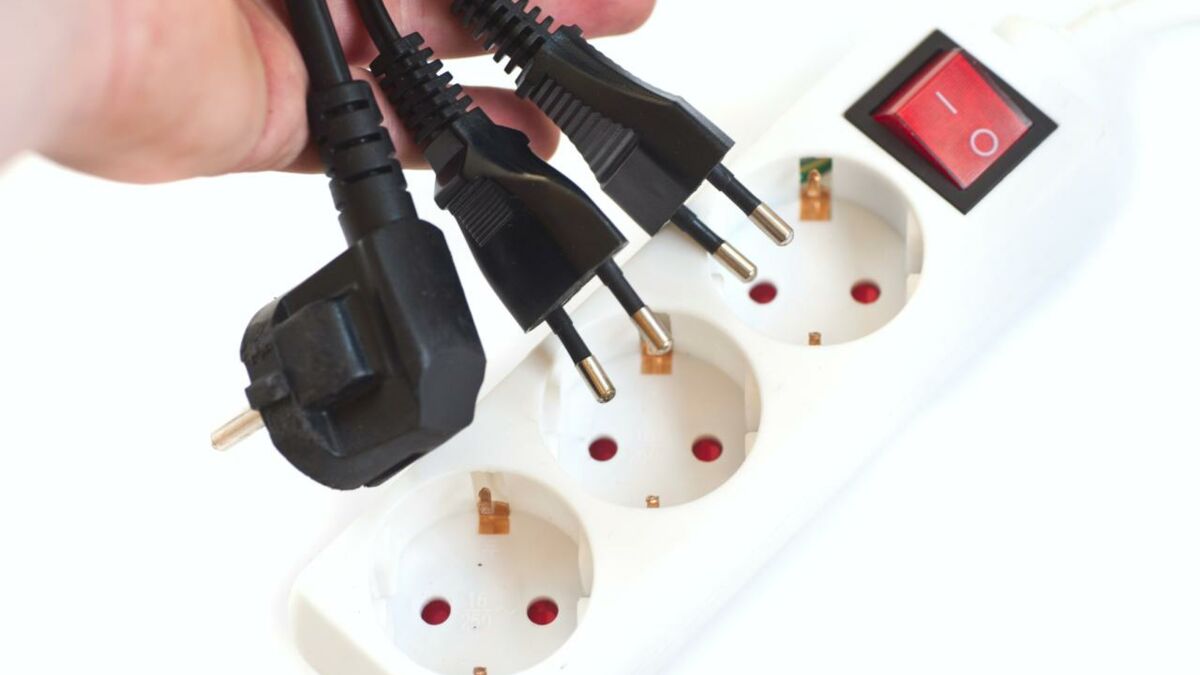 découvrez notre frigo micro-ondes multiprise, l'appareil idéal pour optimiser votre espace de cuisine. profitez d'une technologie moderne qui combine un réfrigérateur compact et un micro-ondes pratique, tout en offrant des prises multiples pour vos appareils. parfait pour les petits appartements ou les bureaux, ce frigo micro-ondes vous garantit fraîcheur et commodité en un seul endroit.