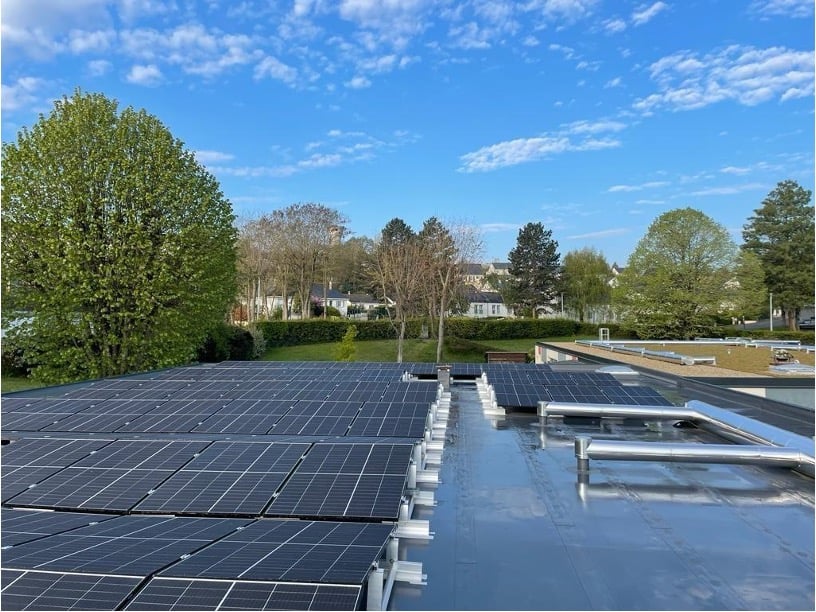 découvrez les avantages de l'énergie photovoltaïque : une solution écologique et économique pour produire votre propre électricité. informez-vous sur le fonctionnement des panneaux solaires, les aides financières disponibles et les meilleures pratiques pour optimiser votre installation.