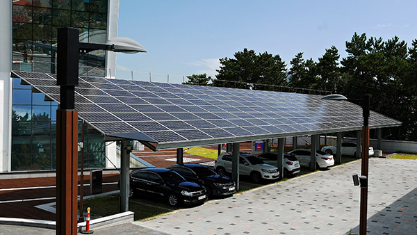 découvrez comment le photovoltaïque peut transformer votre entreprise en une source d'énergie durable et économique. apprenez les avantages de l'installation de panneaux solaires, les aides financières disponibles et des exemples concrets d'entreprises qui ont réussi leur transition énergétique.