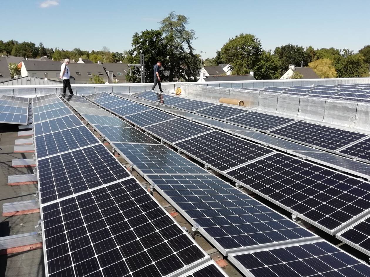 découvrez les solutions photovoltaïques dans le nord de la france : énergie renouvelable, économies d'énergie et avantages écologiques. profitez d'une transition énergétique efficace et durable grâce à nos installations solaires adaptées à vos besoins.