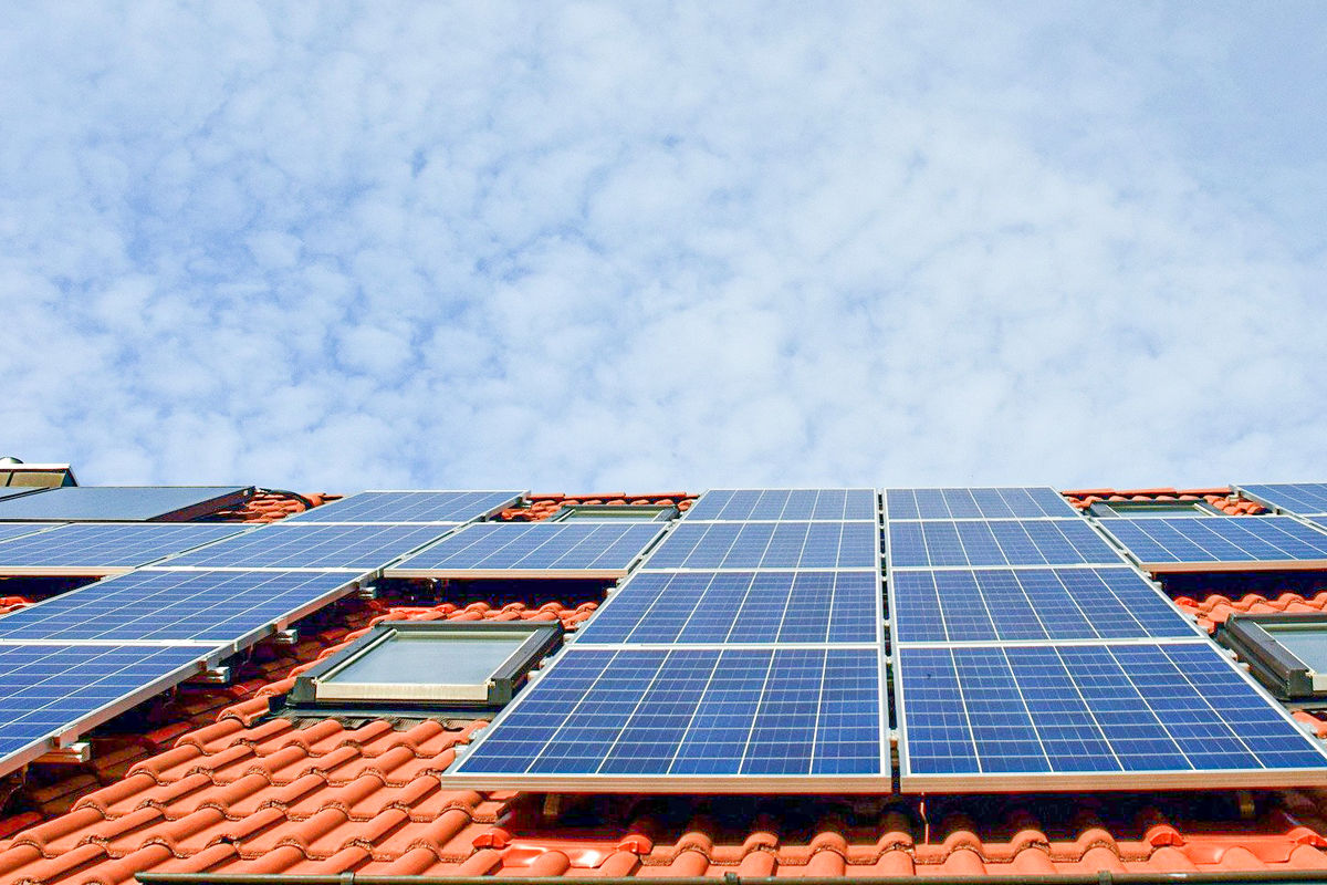 découvrez comment rendre votre installation photovoltaïque rentable grâce à des conseils d'experts, des astuces pour maximiser votre production d'énergie et des solutions financières adaptées. optez pour une énergie verte et économisez sur vos factures tout en préservant l'environnement.