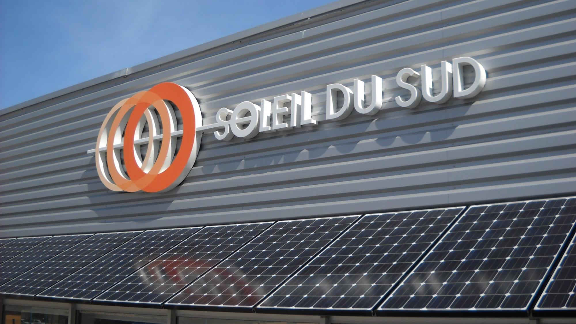 découvrez les solutions photovoltaïques dans le var pour produire votre propre énergie solaire. profitez d'installations de qualité, d'aides financières et d'un service personnalisé pour optimiser votre transition énergétique.