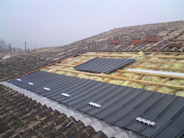 découvrez nos services professionnels pour la pose de panneaux photovoltaïques. profitez d'une énergie renouvelable et réduisez votre empreinte carbone avec une installation sur mesure, adaptée à vos besoins et respectueuse de l'environnement.