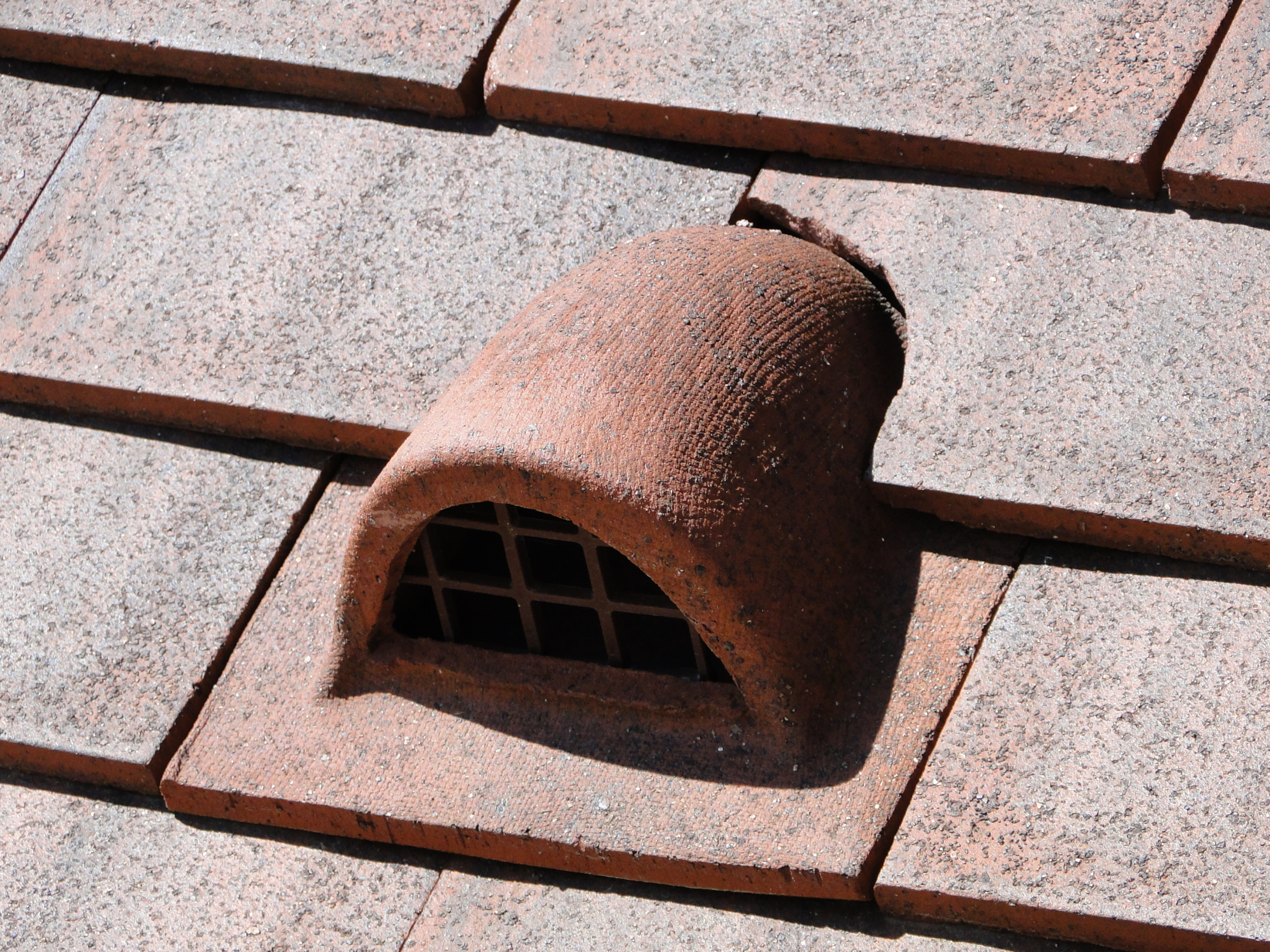 découvrez notre guide complet sur la pose de tuiles : techniques, conseils pratiques et astuces pour réussir votre toiture. apprenez à choisir les bonnes tuiles et à les installer comme un professionnel pour assurer durabilité et esthétisme à votre maison.