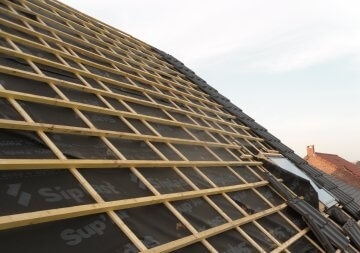 découvrez nos services de pose toiture, offrant expertise et qualité pour protéger votre maison. nous garantissons une installation conforme aux normes, avec des matériaux durables et esthétiques. contactez-nous pour un devis gratuit et assurez la longévité de votre toiture!