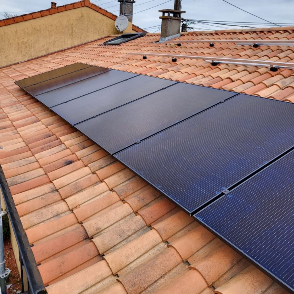 découvrez les avantages de la prime rénov photovoltaïque, une aide financière destinée à favoriser l'installation de panneaux solaires. profitez d'économies sur vos factures d'énergie tout en contribuant à la transition énergétique grâce à des subventions attractives pour réduire le coût de vos travaux.