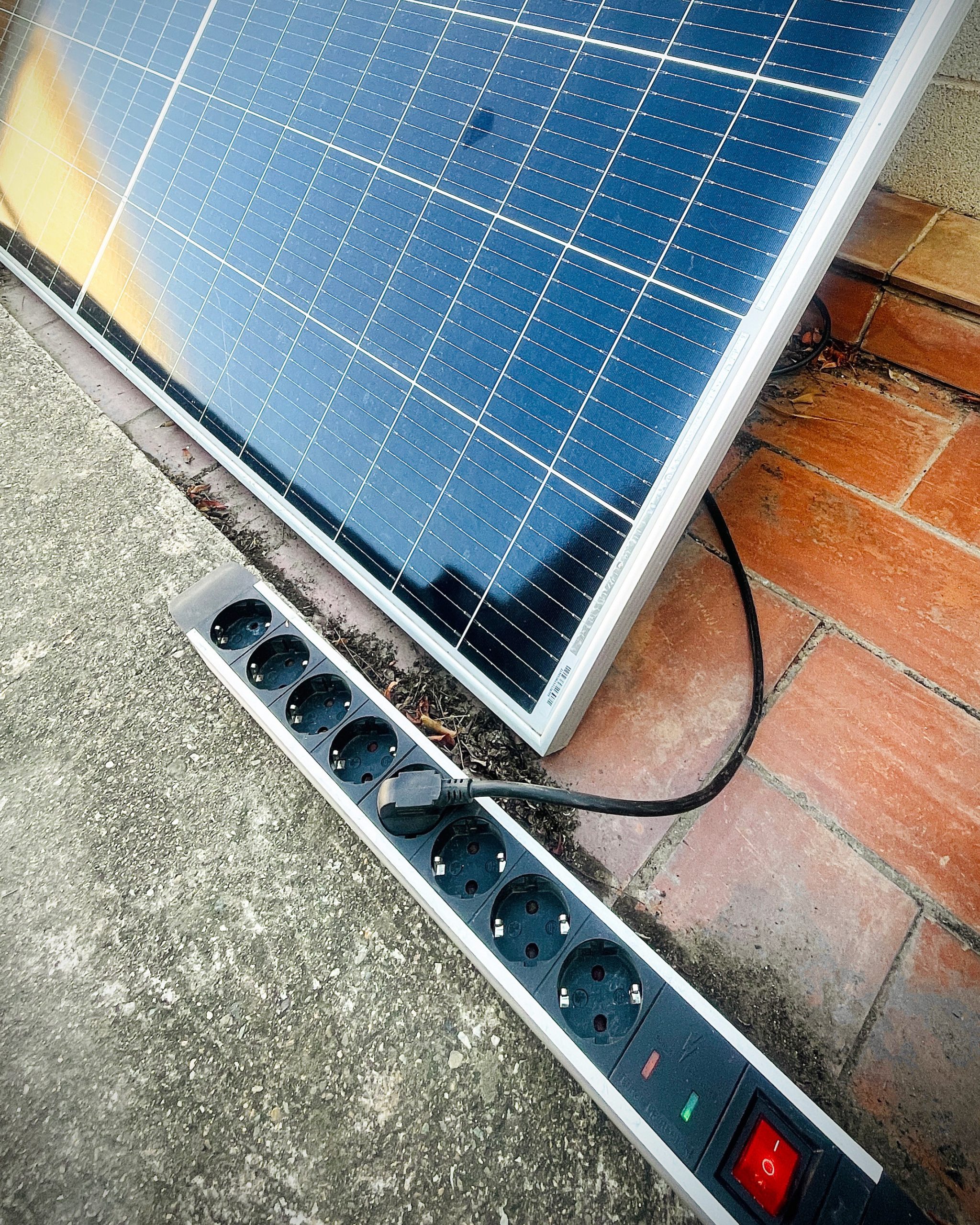 découvrez les avantages des prises solaires : une solution écologique pour alimenter vos appareils tout en réduisant votre empreinte carbone. optez pour une énergie renouvelable et autonome!
