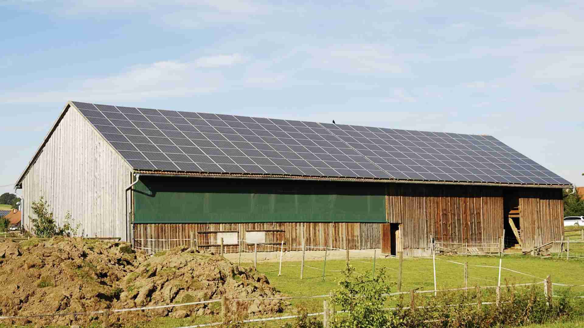 découvrez notre assurance spécialement conçue pour protéger votre hangar agricole contre les risques tels que les incendies, les intempéries et le vol. assurez la sécurité de vos équipements et de vos récoltes avec des garanties adaptées à vos besoins.
