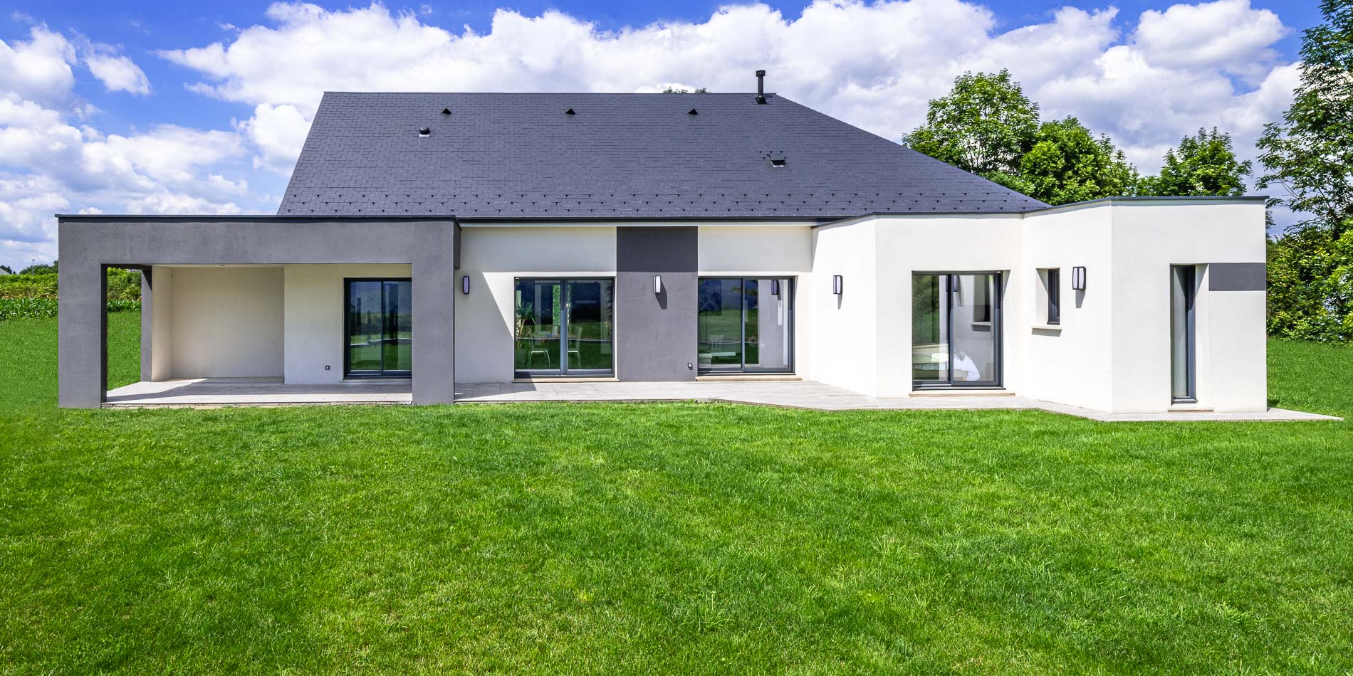 découvrez les prix pour la construction ou l'achat d'un bâtiment de 200m2. comparez les offres, les matériaux et les emplacements pour trouver la solution idéale qui correspond à votre budget et vos besoins.