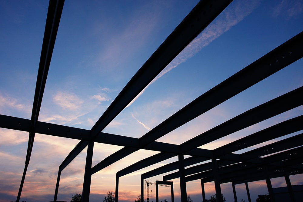 découvrez les prix des charpentes métalliques et comparez les options disponibles pour votre projet de construction. obtenez des conseils sur le choix des matériaux et les coûts associés pour une structure durable et économique.