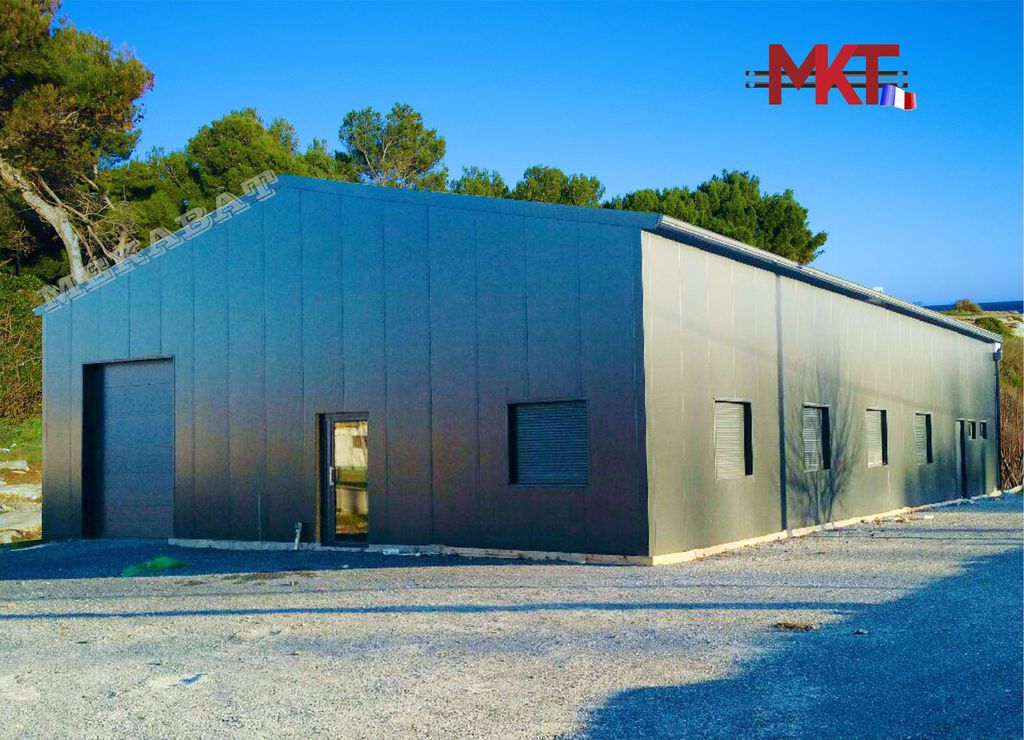 découvrez les prix des hangars de 100m2 adaptés à tous vos besoins. que ce soit pour du stockage, un atelier ou un espace de travail, trouvez les meilleures options et conseils pour optimiser votre investissement. informez-vous sur les coûts, les caractéristiques et les avantages d'un hangar de cette taille.