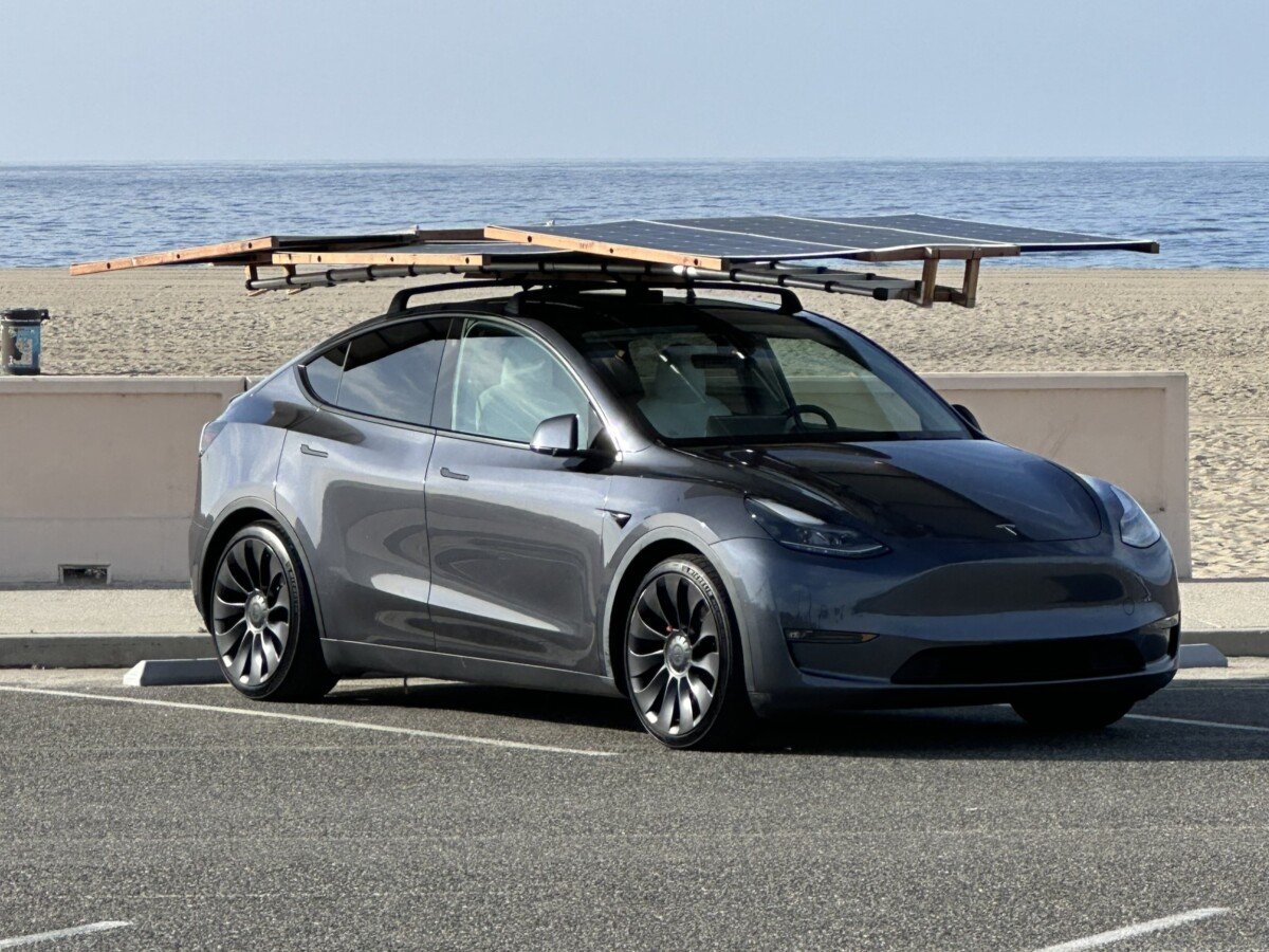 découvrez les prix des panneaux solaires tesla et comment ils peuvent transformer votre maison en une source d'énergie durable. comparez les offres et choisissez la solution idéale pour réduire votre empreinte carbone tout en réalisant des économies sur vos factures d'électricité.