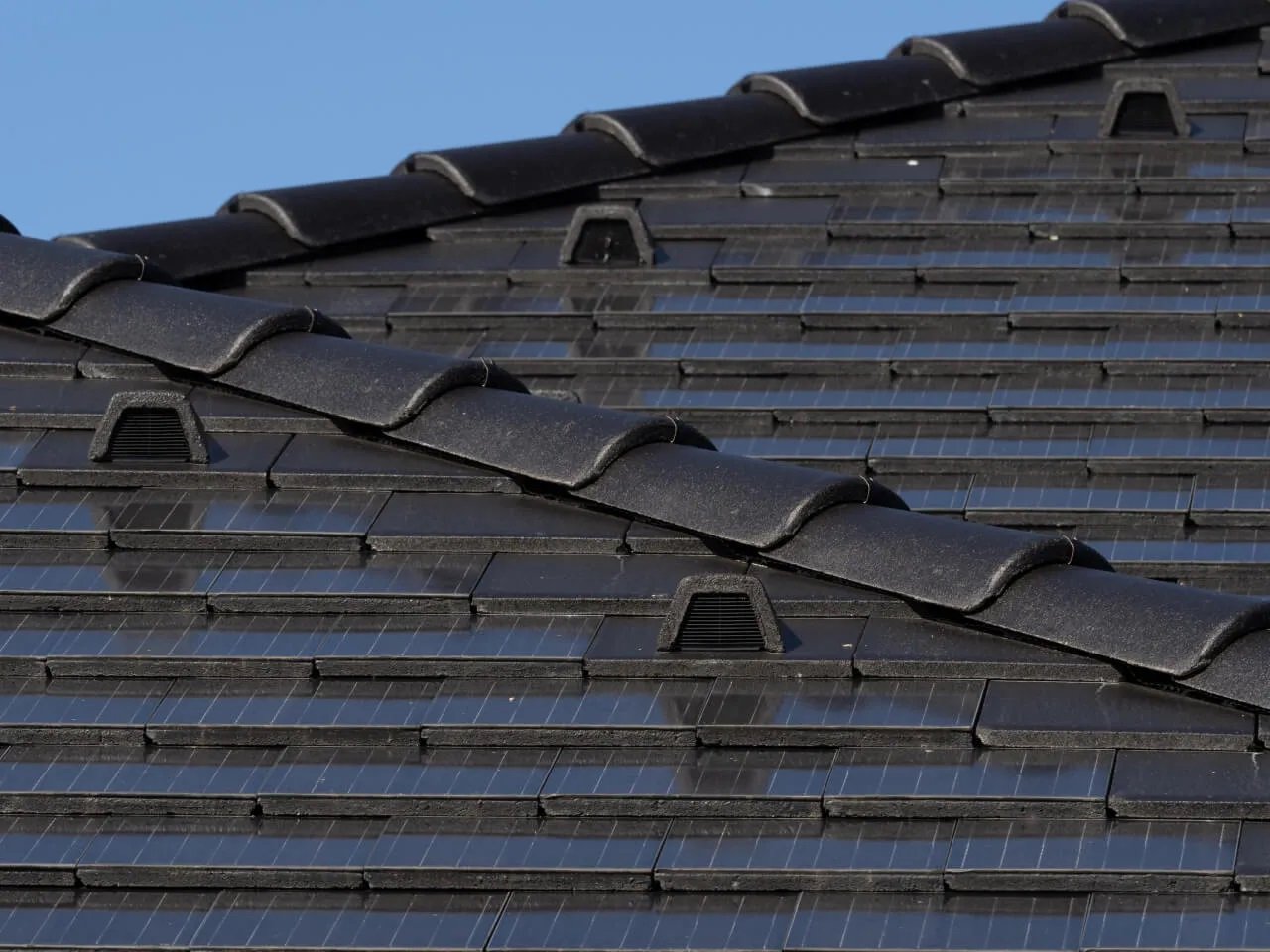 découvrez les prix des toits solaires tesla et comment ils peuvent transformer votre maison en une source d'énergie durable. obtenez des informations sur les coûts, les avantages et les options disponibles pour investir dans l'énergie solaire avec style.
