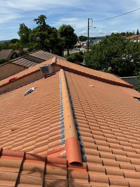 découvrez les prix des tuiles, les différents types disponibles et comparez les coûts pour choisir la meilleure option pour votre projet de toiture. faites le bon choix pour allier esthétique et performance tout en respectant votre budget.