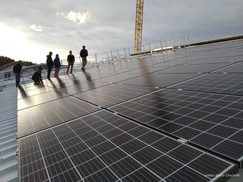 découvrez les solutions innovantes des producteurs photovoltaïques pour une énergie renouvelable et durable. maximisez votre indépendance énergétique grâce à des installations solaires performantes et respectueuses de l'environnement.