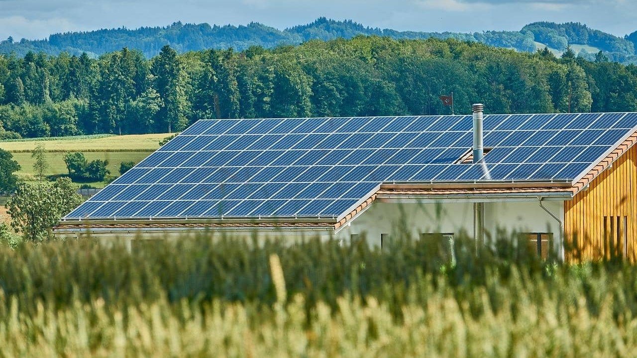 découvrez les solutions innovantes d'un producteur photovoltaïque engagé dans la transition énergétique. profitez d'énergies renouvelables, réduisez votre facture d'électricité et contribuez à un avenir durable grâce à nos panneaux solaires de haute qualité.