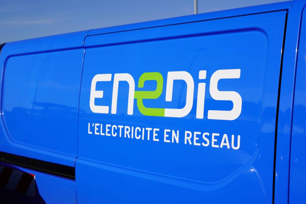 découvrez tout ce qu'il faut savoir sur le raccordement enedis : procédures, délais, coûts et conseils pratiques pour faciliter votre connexion au réseau électrique.