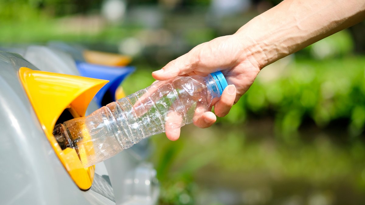 découvrez l'importance du recyclage pour préserver notre planète. apprenez comment trier vos déchets efficacement, les avantages environnementaux du recyclage et son impact positif sur la durabilité.