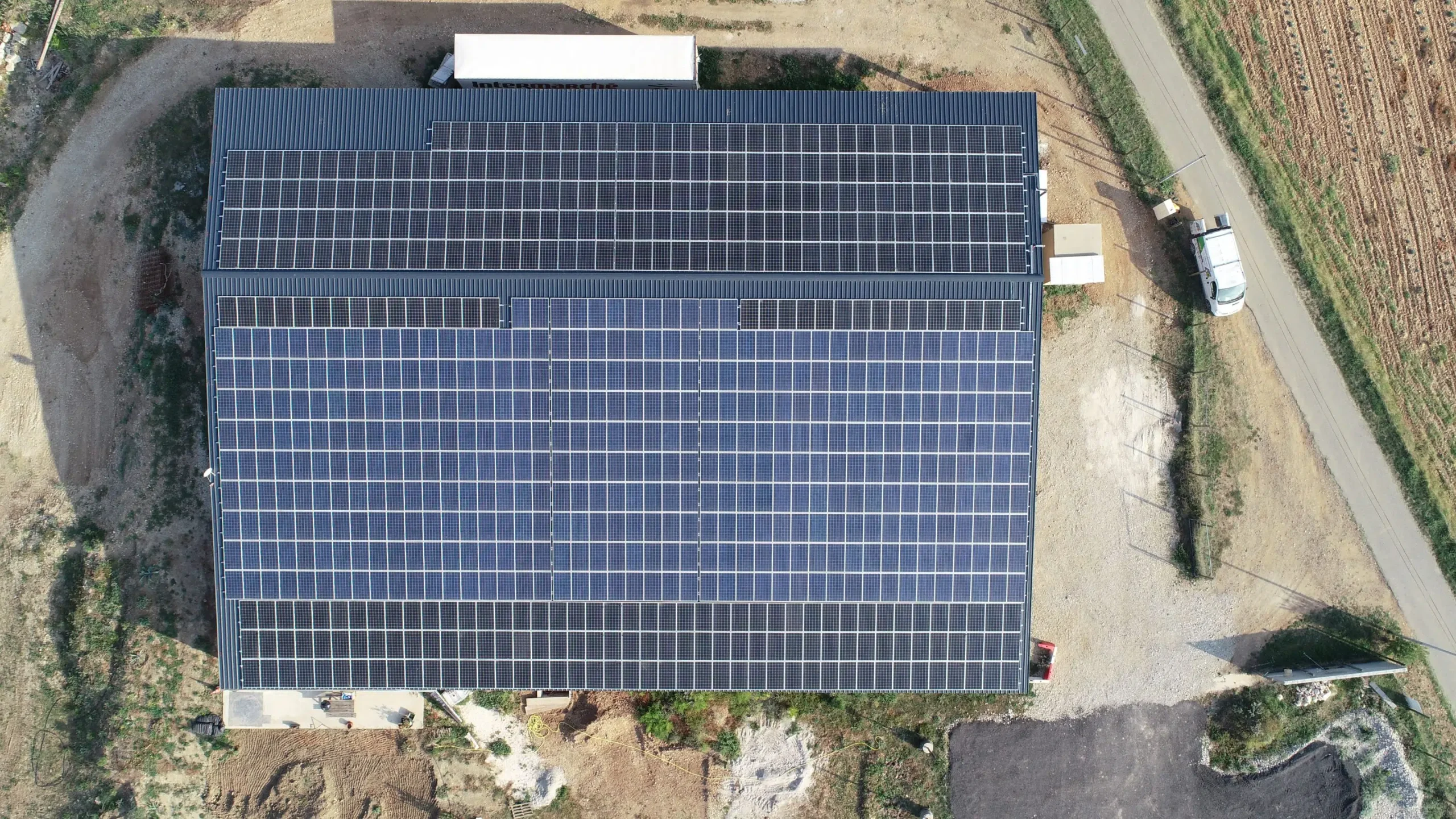 découvrez les dernières réglementations photovoltaïques en france : enjeux, obligations et avantages pour les particuliers et les entreprises souhaitant investir dans l'énergie solaire.