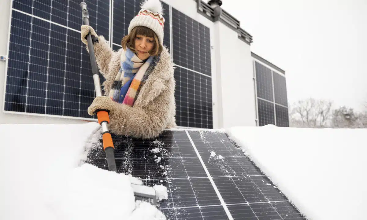 découvrez comment optimiser le rendement de vos panneaux solaires en hiver. apprenez des astuces pour maximiser leur efficacité malgré les conditions climatiques rigoureuses et boostez votre production d'énergie renouvelable même pendant la saison froide.
