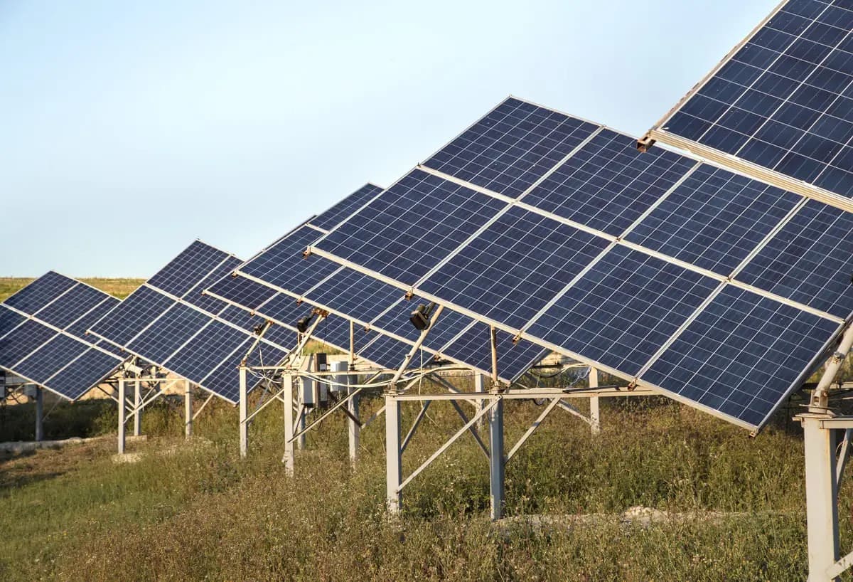 découvrez tout sur le rendement des panneaux photovoltaïques par mètre carré. apprenez comment maximiser l'efficacité de vos installations solaires et les facteurs influençant leur performance, pour une production d'énergie optimale et durable.