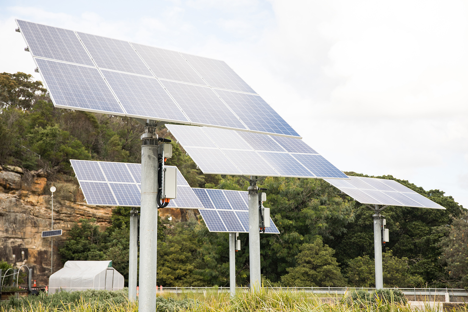 découvrez comment maximiser la rentabilité de votre installation solaire grâce à notre tracker solaire. optimisez la capture d'énergie solaire, réduisez vos coûts et augmentez votre retour sur investissement. informez-vous sur les avantages et les performances des trackers solaires !