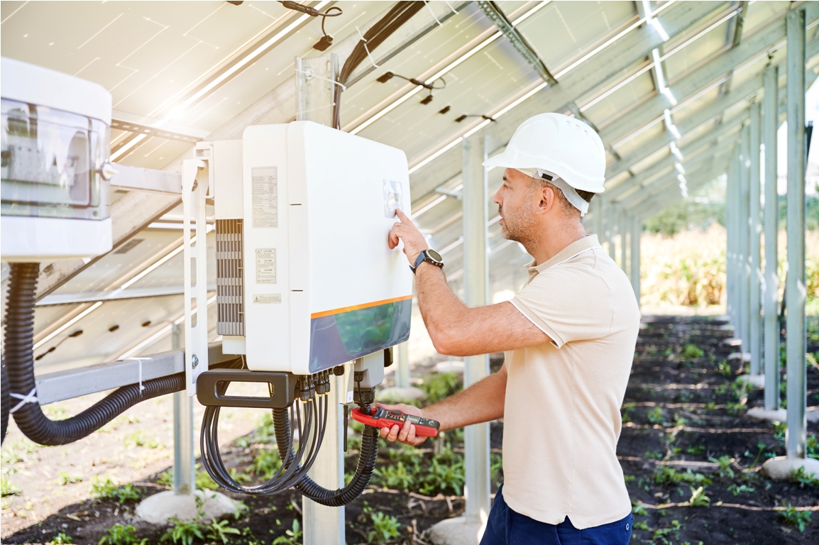 découvrez nos services de réparation d'onduleurs pv pour garantir le bon fonctionnement de votre installation photovoltaïque. profitez d'une expertise technique et d'un service rapide afin de maximiser la performance de votre système solaire.
