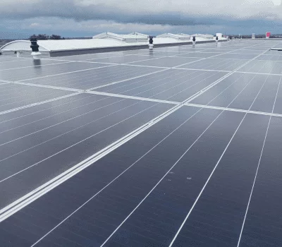 découvrez comment la revente d'électricité solaire peut transformer votre investissement énergétique en profits. apprenez les démarches à suivre, les avantages financiers et comment contribuer à une énergie durable tout en réduisant votre empreinte carbone.