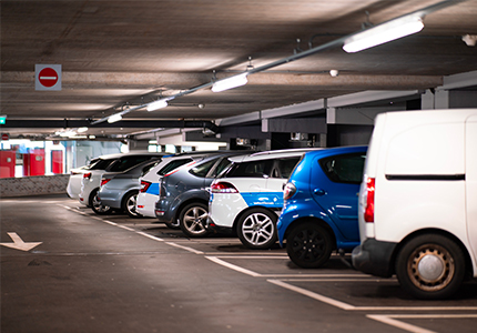 découvrez comment maximiser vos revenus grâce à l'exploitation de votre parking. apprenez des stratégies efficaces pour rentabiliser votre espace de stationnement, que ce soit par la location à court terme ou par des partenariats avec des entreprises locales.