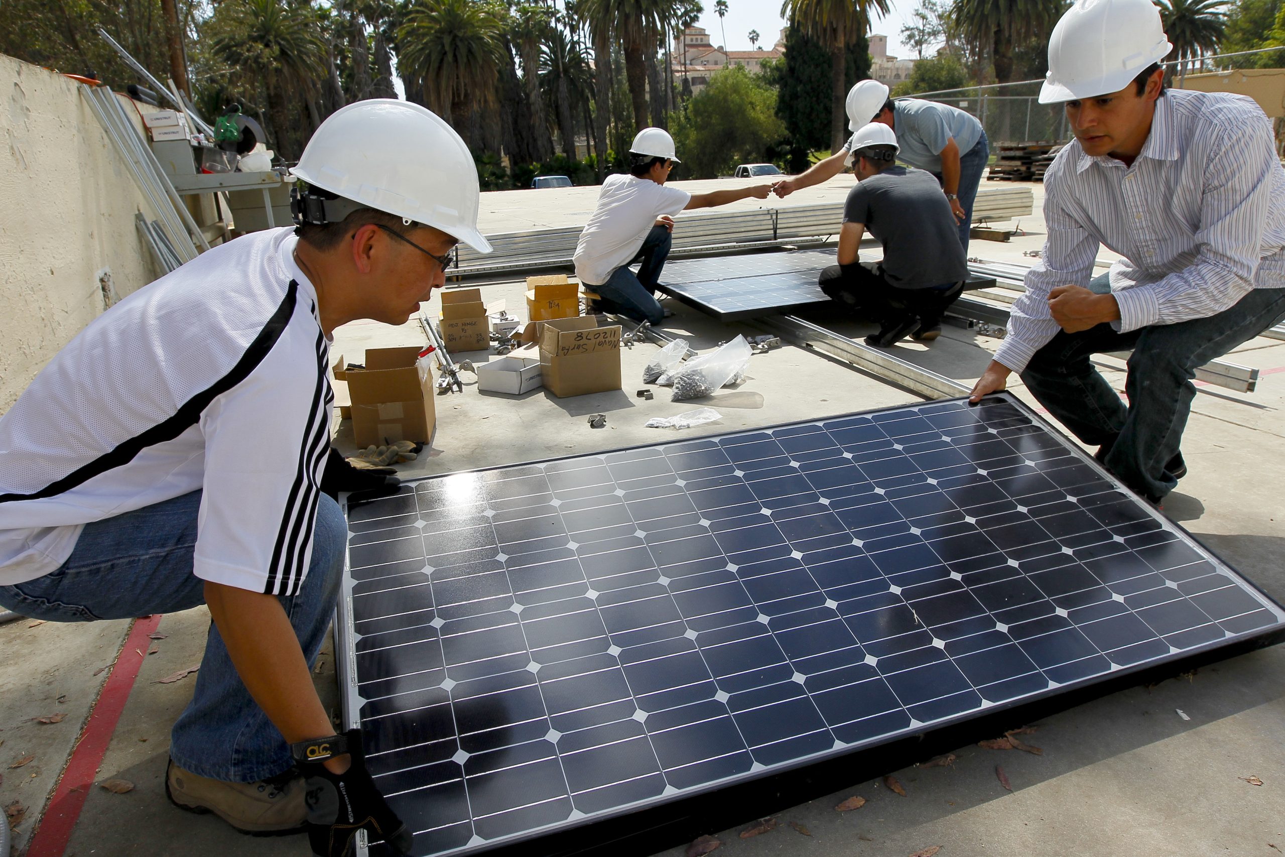 découvrez la révolution photovoltaïque, une avancée technologique qui transforme notre approche de l'énergie renouvelable. explorez les innovations, les avantages écologiques et économiques du solaire pour un avenir durable.