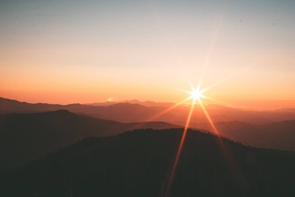 découvrez la révolution solaire, un mouvement qui transforme notre rapport à l'énergie en exploitant la puissance du soleil pour un avenir durable. informez-vous sur les innovations, les technologies et les impacts environnementaux qui font de l'énergie solaire une solution incontournable pour un monde plus propre et respectueux de la planète.
