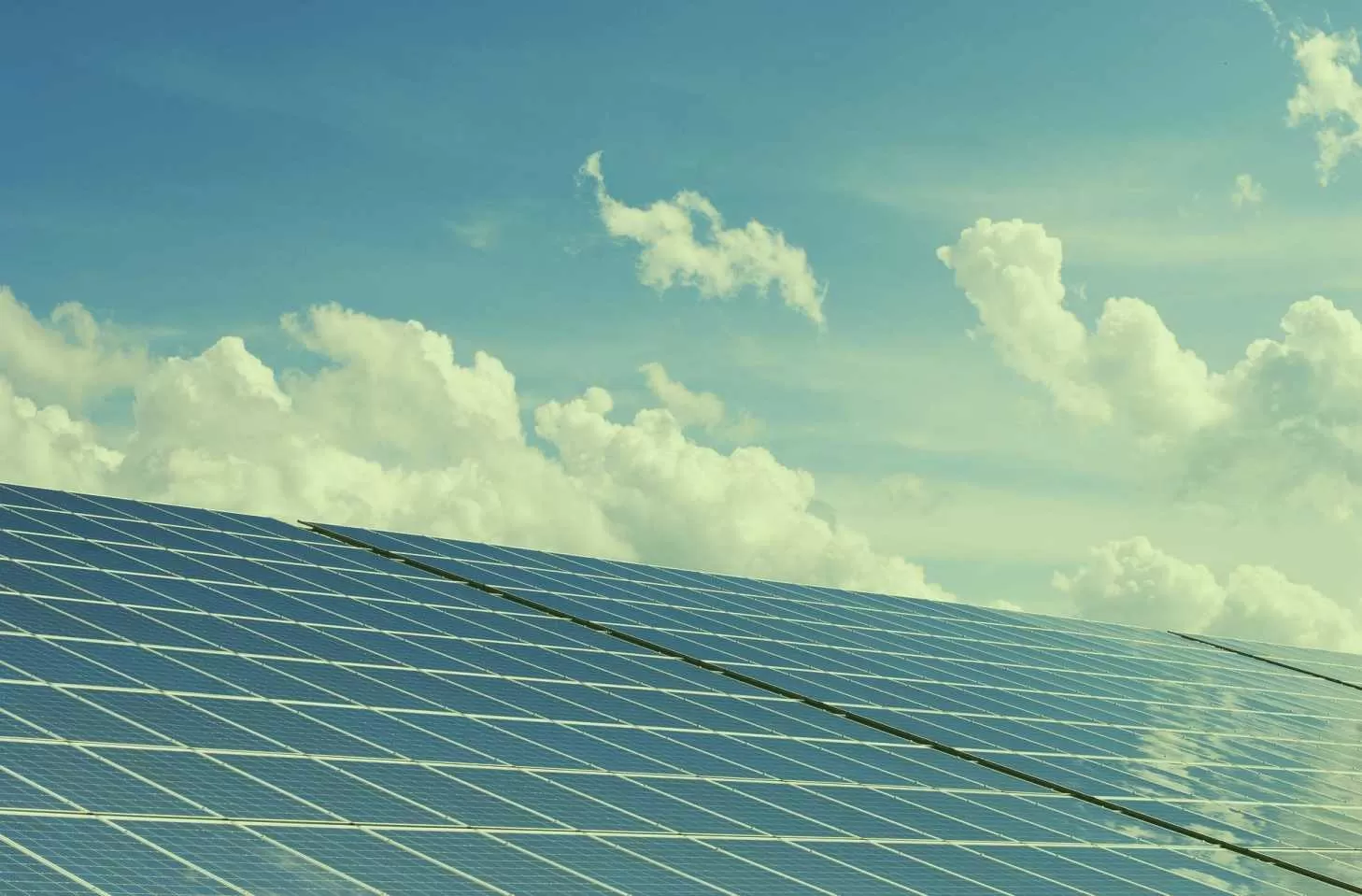 découvrez notre guide complet sur les avis des panneaux solaires. explorez les retours d'expérience des utilisateurs, les avantages et inconvénients, ainsi que les meilleures marques pour faire un choix éclairé sur votre installation photovoltaïque.