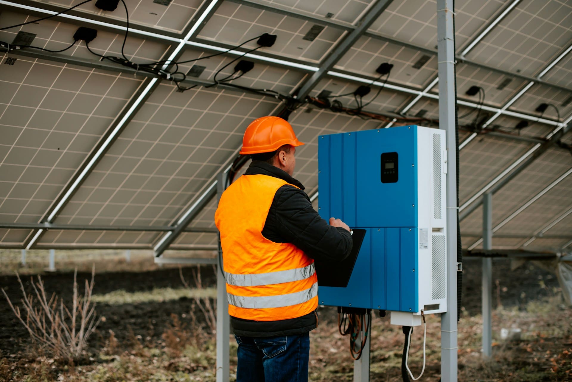 découvrez tout ce qu'il faut savoir sur le salaire des installateurs photovoltaïques en 2023. explorez les facteurs influençant les revenus, les tendances du marché et les opportunités de carrière dans ce secteur en pleine expansion.