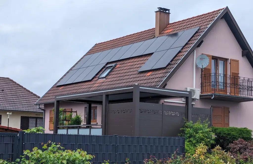 découvrez tout ce qu'il faut savoir sur le salaire des installateurs photovoltaïques en 2023. analyse des tendances de rémunération, des compétences requises et des perspectives de carrière dans ce secteur en pleine expansion.