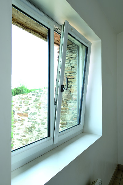 découvrez notre large gamme de fenêtres alliant style, performance et durabilité. que ce soit pour une construction neuve ou une rénovation, nos fenêtres adaptées à tous les besoins garantissent une isolation optimale et un esthétique soigné. profitez d'un confort lumineux tout en réduisant votre consommation d'énergie.