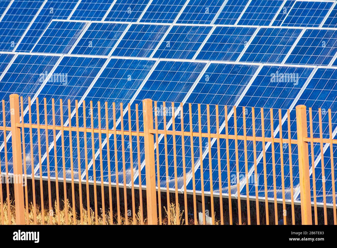 découvrez l'importance de la sécurité des panneaux solaires pour garantir des performances optimales et une durabilité accrue. informez-vous sur les meilleures pratiques pour prévenir les risques et assurer la protection de votre installation solaire.