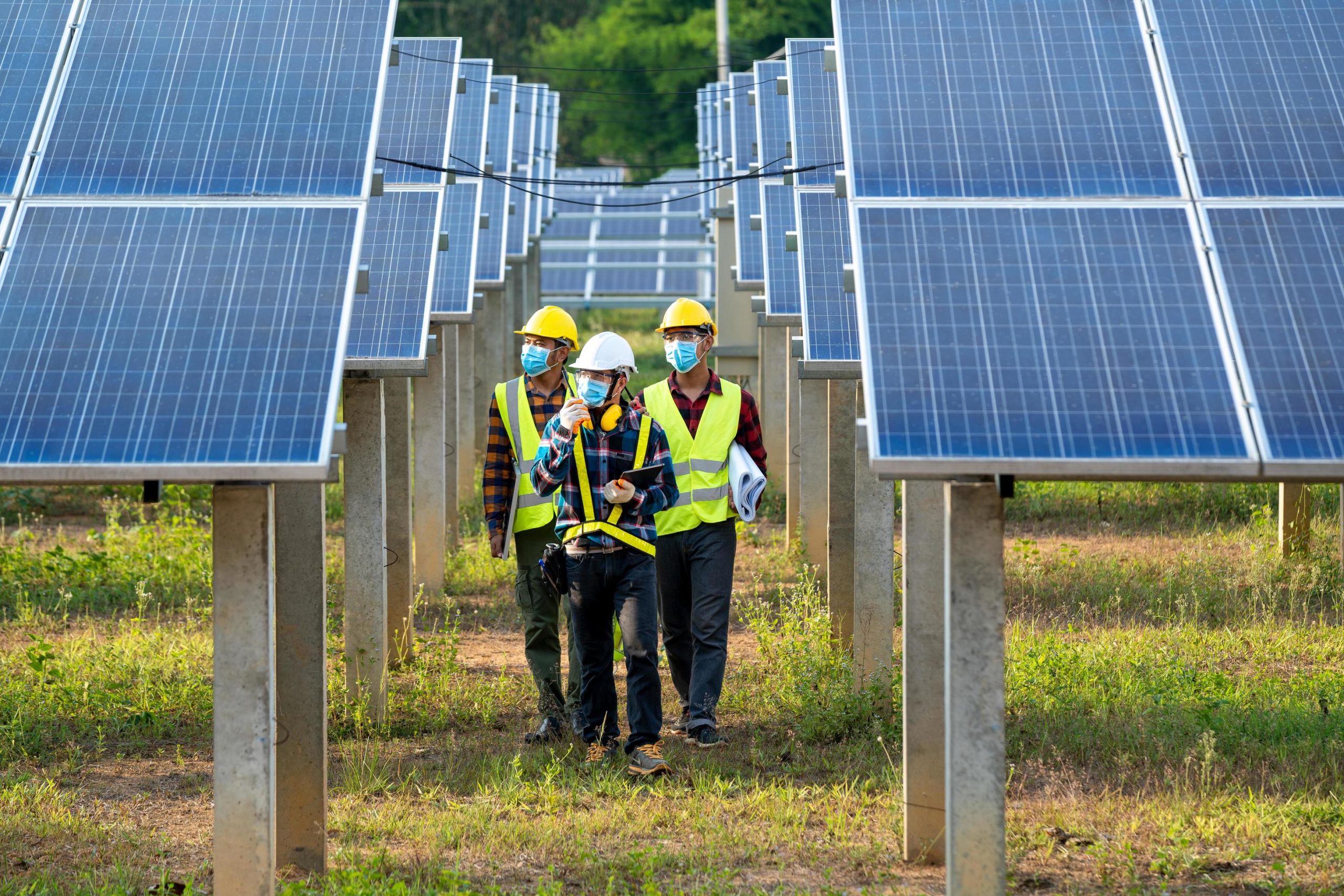 découvrez l'importance de la sécurité des panneaux solaires pour garantir une installation durable et performante. apprenez les meilleures pratiques et les normes à respecter pour prévenir les risques et sécuriser vos investissements solaires.