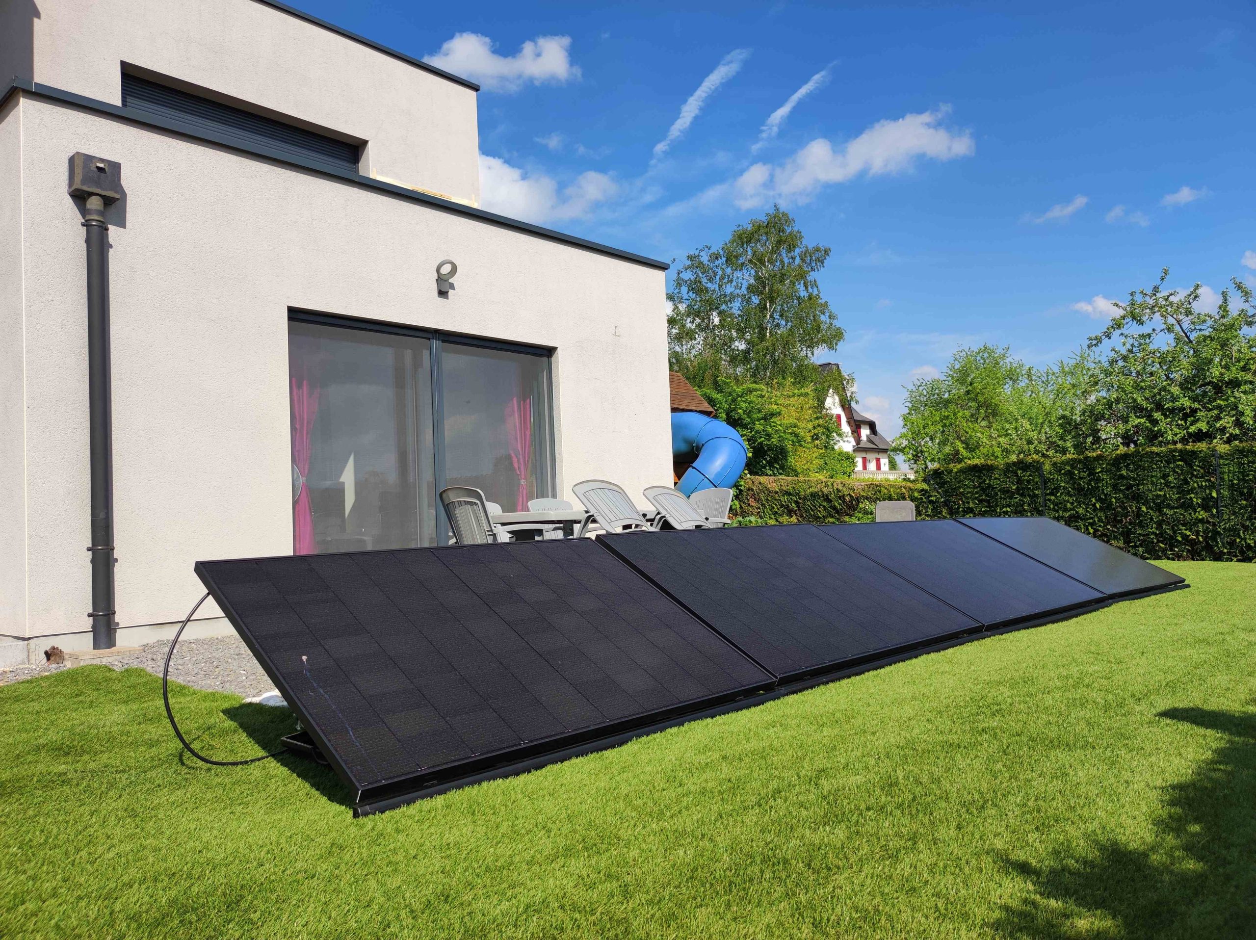 découvrez comment rendre l'énergie solaire accessible à tous, avec des solutions innovantes et des conseils pratiques pour profiter des bienfaits du solaire, quel que soit votre budget.