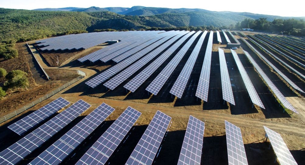 découvrez les avantages des panneaux solaires au sol : une solution écologique et économique pour produire de l'énergie renouvelable. optimisez votre espace et réduisez votre empreinte carbone grâce à notre guide complet sur l'installation et les bénéfices des systèmes solaires au sol.