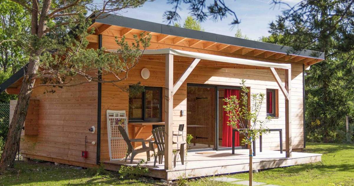 découvrez comment optimiser l'énergie solaire dans votre chalet pour réduire vos factures d'électricité tout en préservant l'environnement. explorez nos conseils pour créer un espace éco-responsable et confortable grâce aux solutions solaires adaptées à votre habitation.