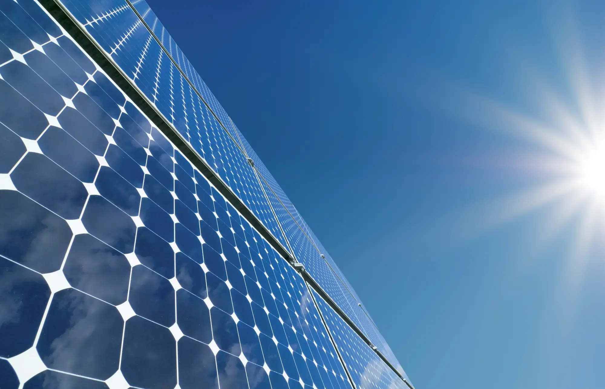 découvrez comment notre entreprise spécialisée en solutions solaires durables peut transformer votre consommation énergétique. engagez-vous pour une planète plus verte avec nos technologies innovantes, des installations sur mesure et un service client exceptionnel.