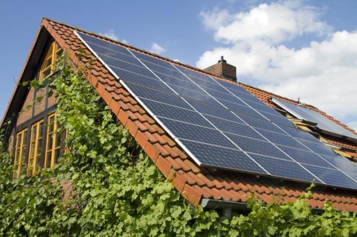 découvrez des solutions solaires sur mesure pour les entreprises, alliant efficacité énergétique et réduction des coûts. adoptez une approche durable tout en augmentant votre compétitivité grâce à l'énergie solaire.