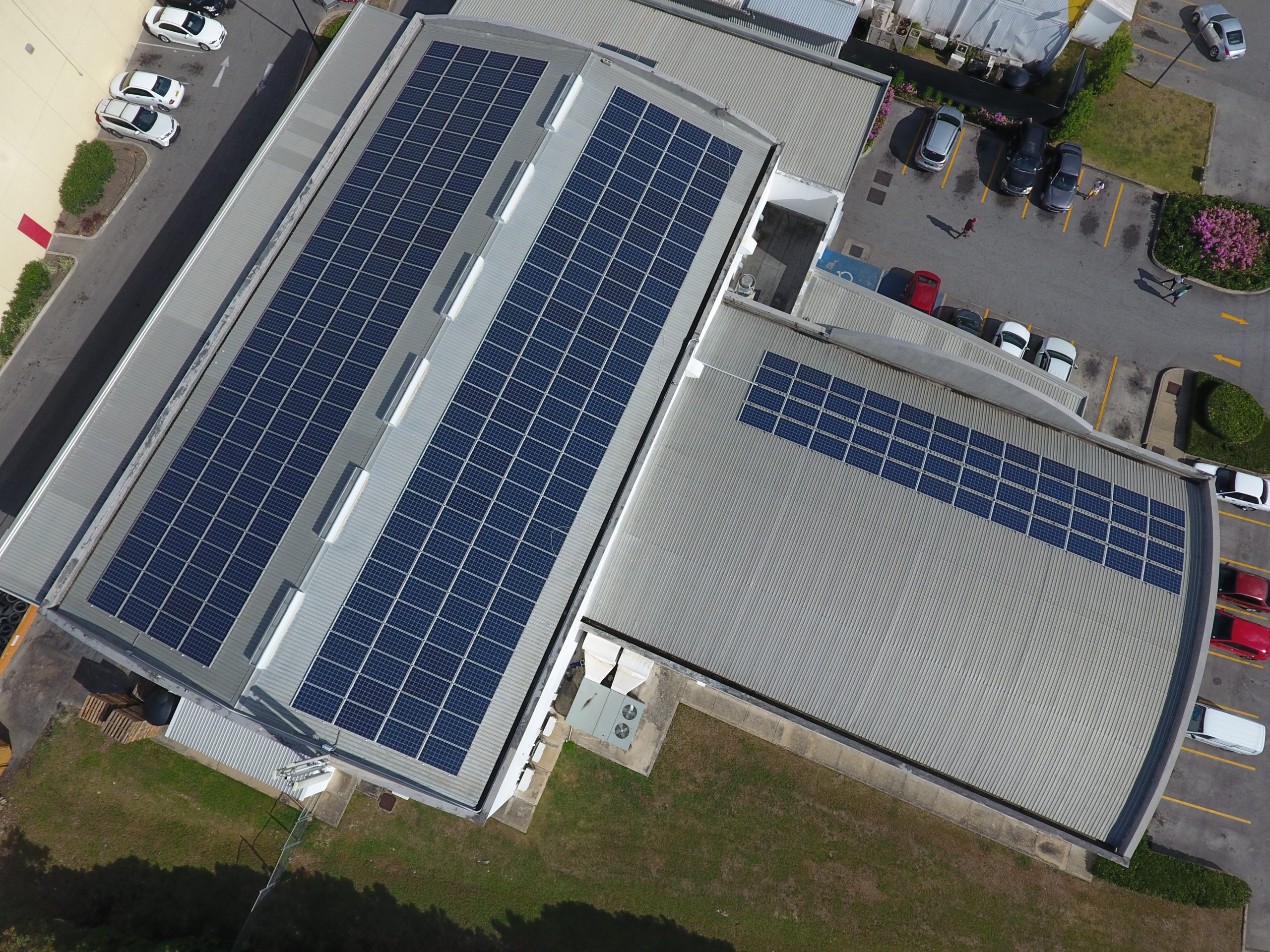 découvrez des solutions solaires innovantes pour entreprises, optimisant la consommation d'énergie tout en réduisant votre empreinte carbone. transformez votre modèle énergétique avec des installations sur mesure et durables, adaptées à vos besoins spécifiques.