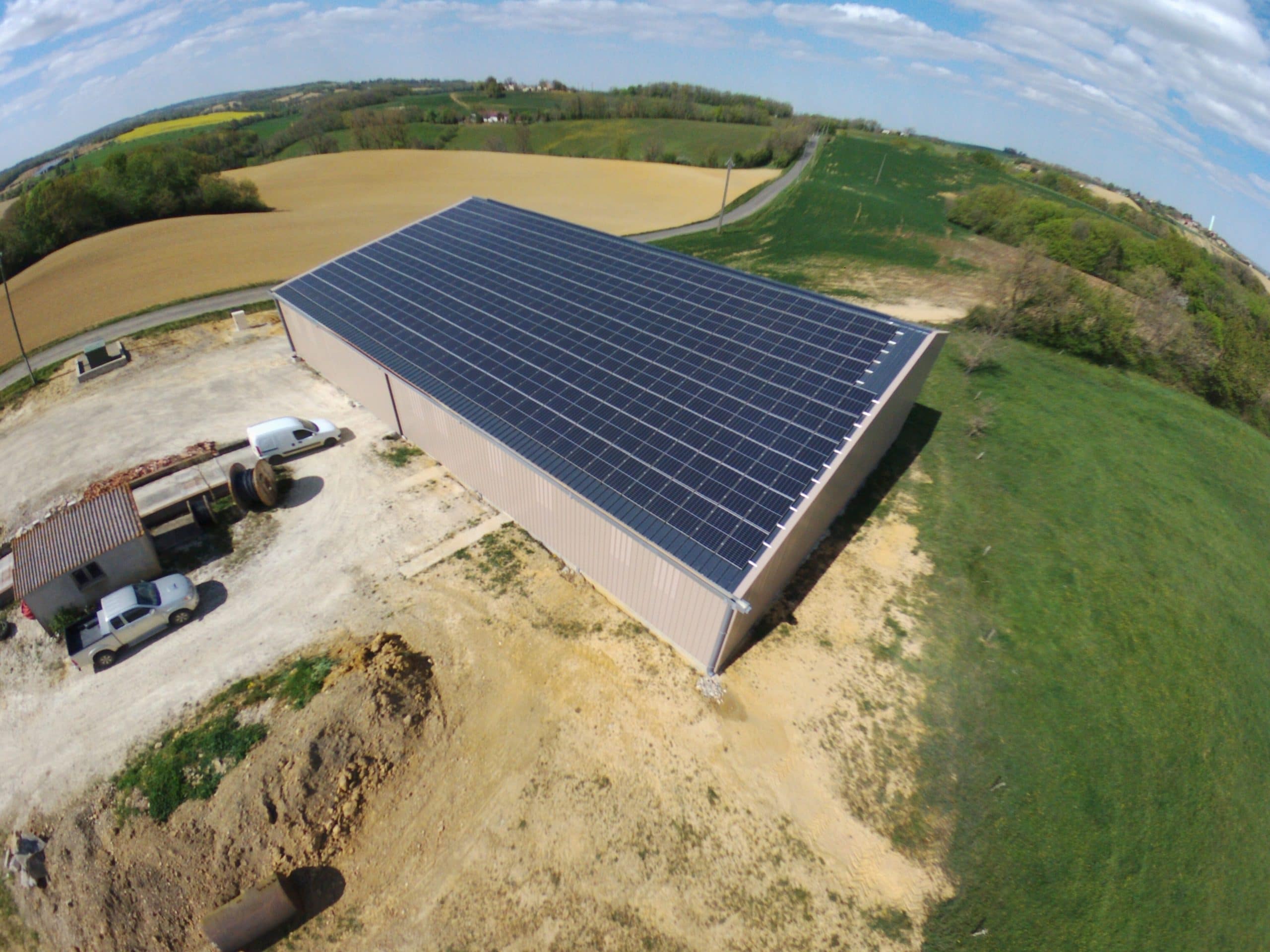découvrez notre solution innovante pour une surface de 100 kwc, optimisant l'utilisation de l'énergie solaire pour une production accrue et respectueuse de l'environnement. idéal pour les entreprises et les projets résidentiels, maximisez votre indépendance énergétique dès aujourd'hui.