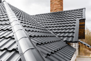 découvrez l'importance de la surface de toiture pour votre maison. apprenez comment bien évaluer, entretenir et rénover votre toiture afin d'assurer une protection optimale et une longévité accrue. obtenez des conseils d'experts pour maximiser l'efficacité énergétique et l'esthétique de votre toiture.