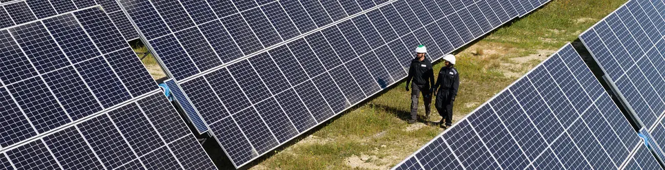 découvrez les systèmes solaires tertiaires, une solution innovante pour optimiser l'efficacité énergétique des bâtiments commerciaux. profitez des avantages des énergies renouvelables tout en réduisant vos coûts d'électricité et votre empreinte carbone.